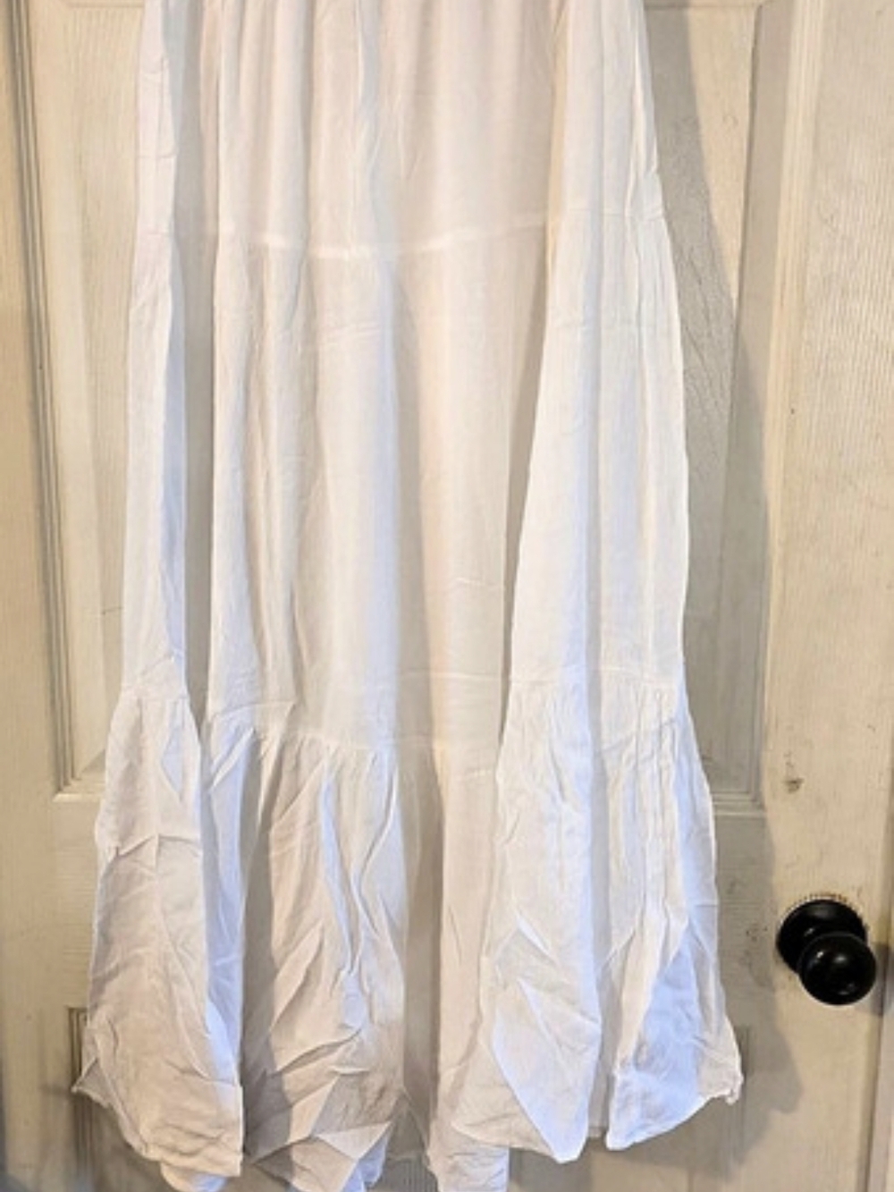 Stradivarius Maxi Skirt in White Size Medium Like New